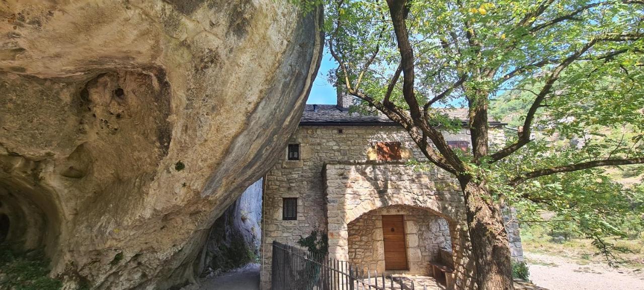 Gite La Cardabelle Ispagnac Exteriér fotografie